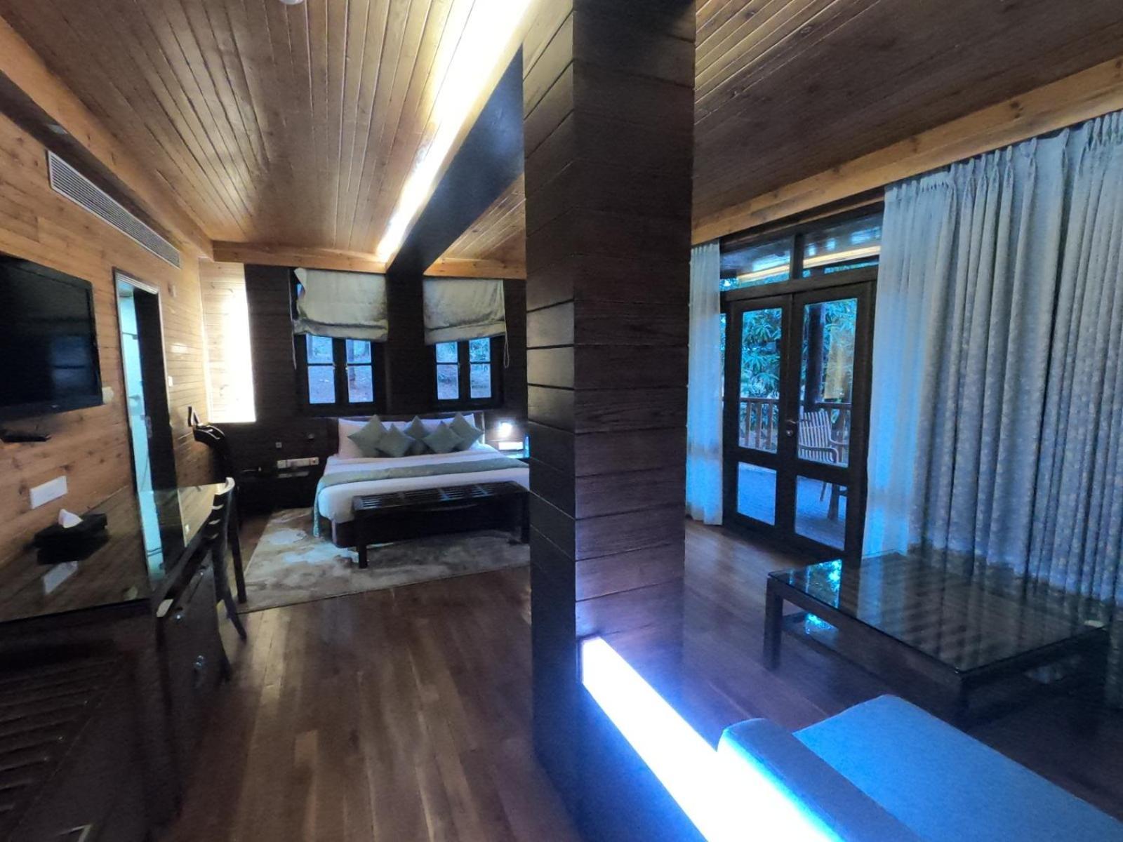 Aamby Valley City Lonavala Exterior foto A room at the hotel