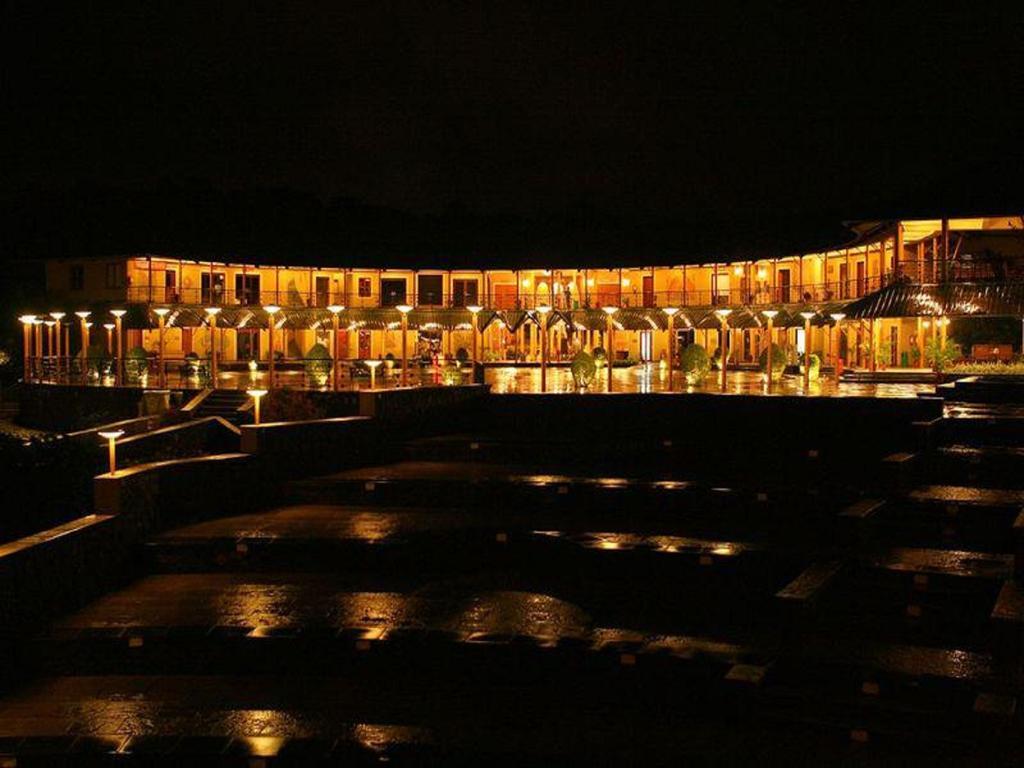 Aamby Valley City Lonavala Exterior foto The resort at night